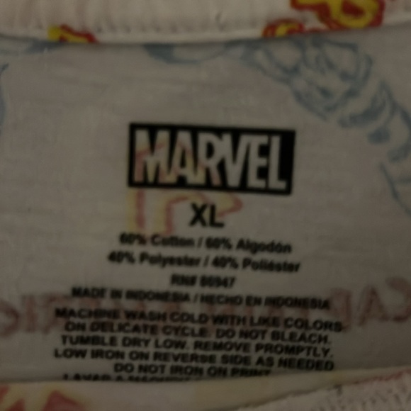 Marvel Avengers T-shirt - Picture 2 of 2